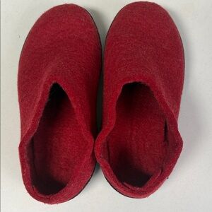 Women's Red Wool /Black leather Slippers